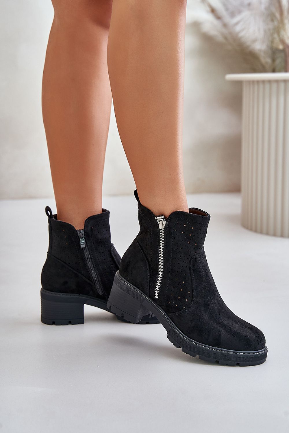 Heel boots model 201883